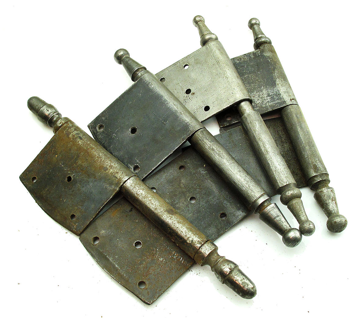 Håndsmedede indstikshængsler -højrehængt