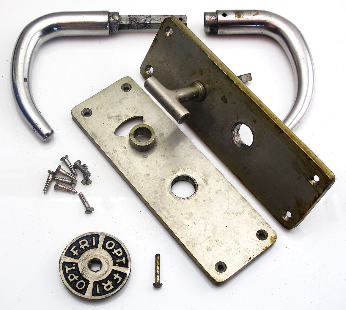 Coupégreb med toiletvrider