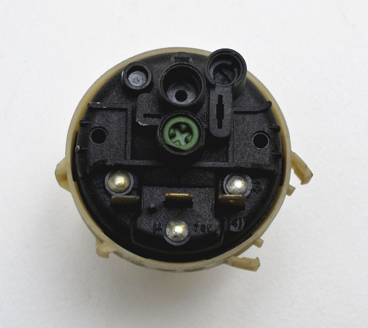 Pressure switch