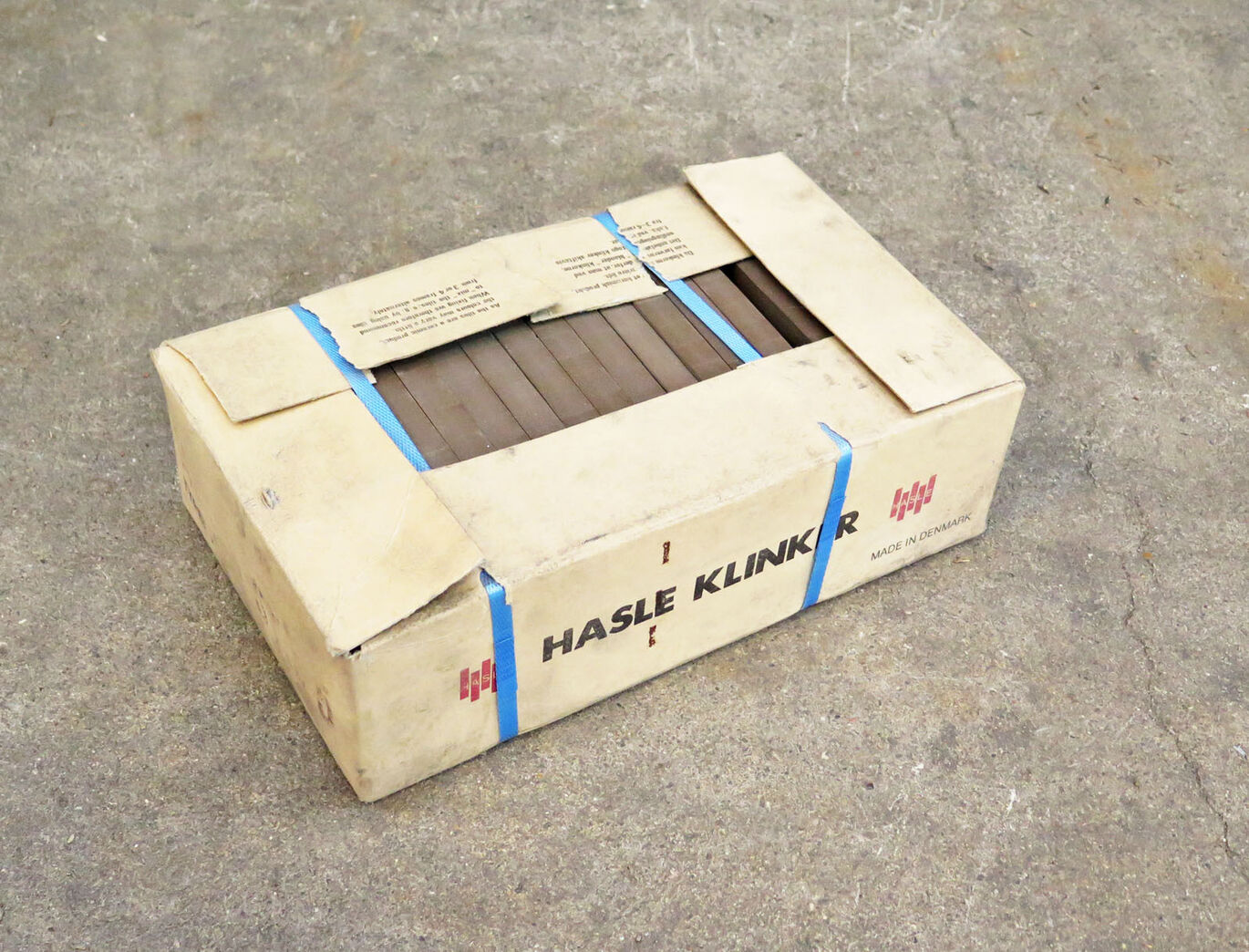 Hasle mørk brun m. afrundet kortside