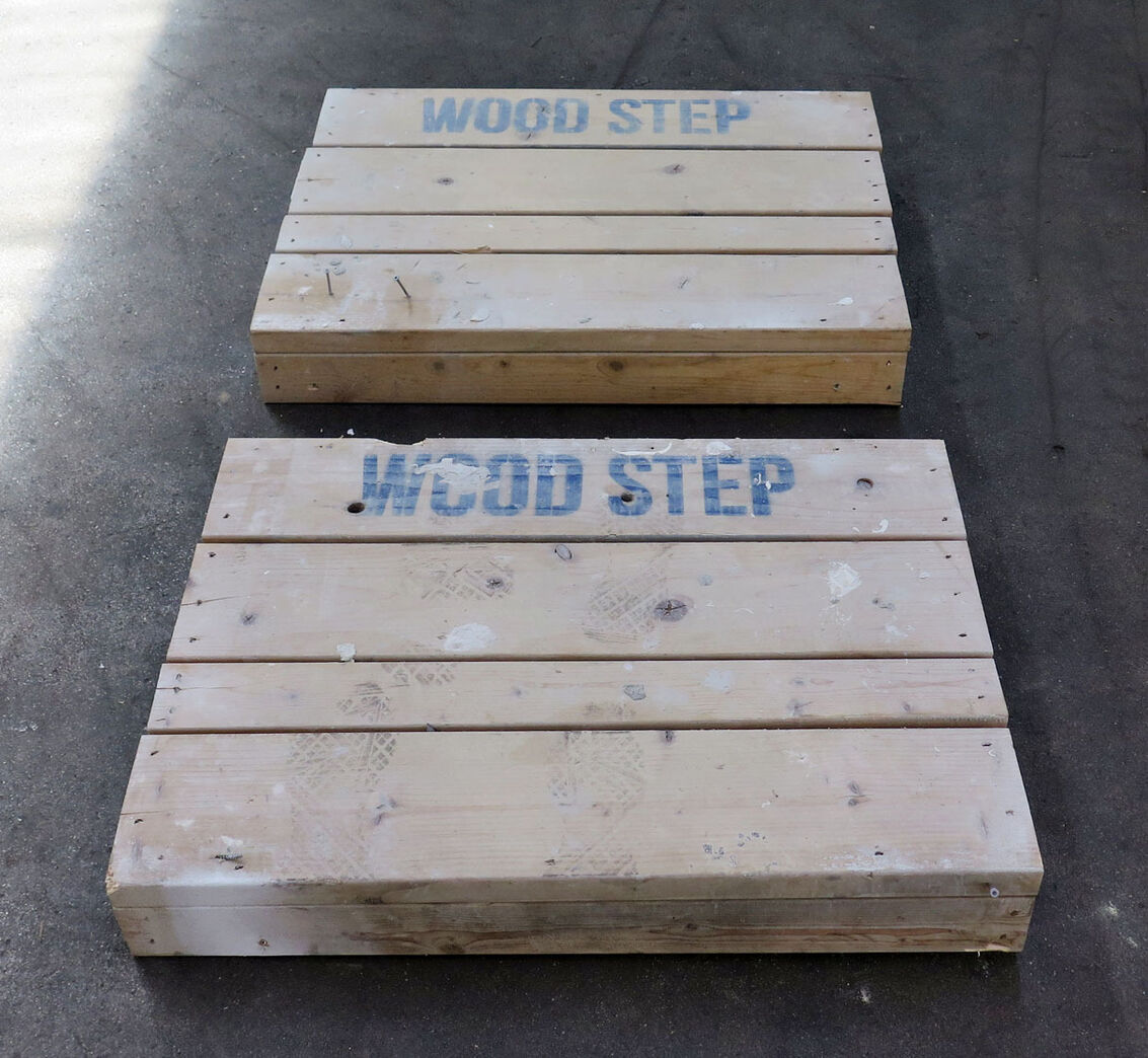Wood step