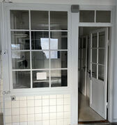 Fyldningsdør med glas og karm