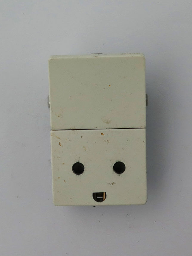 Fuga stikkontakt m/jord - Hvid