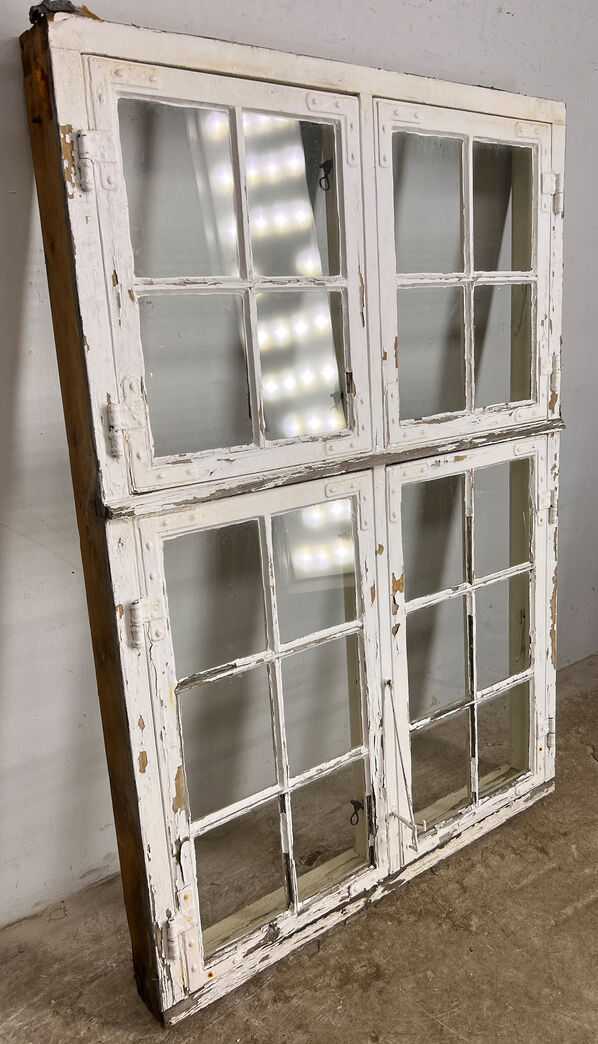 Sprossevindue med kittet enkeltlagsglas