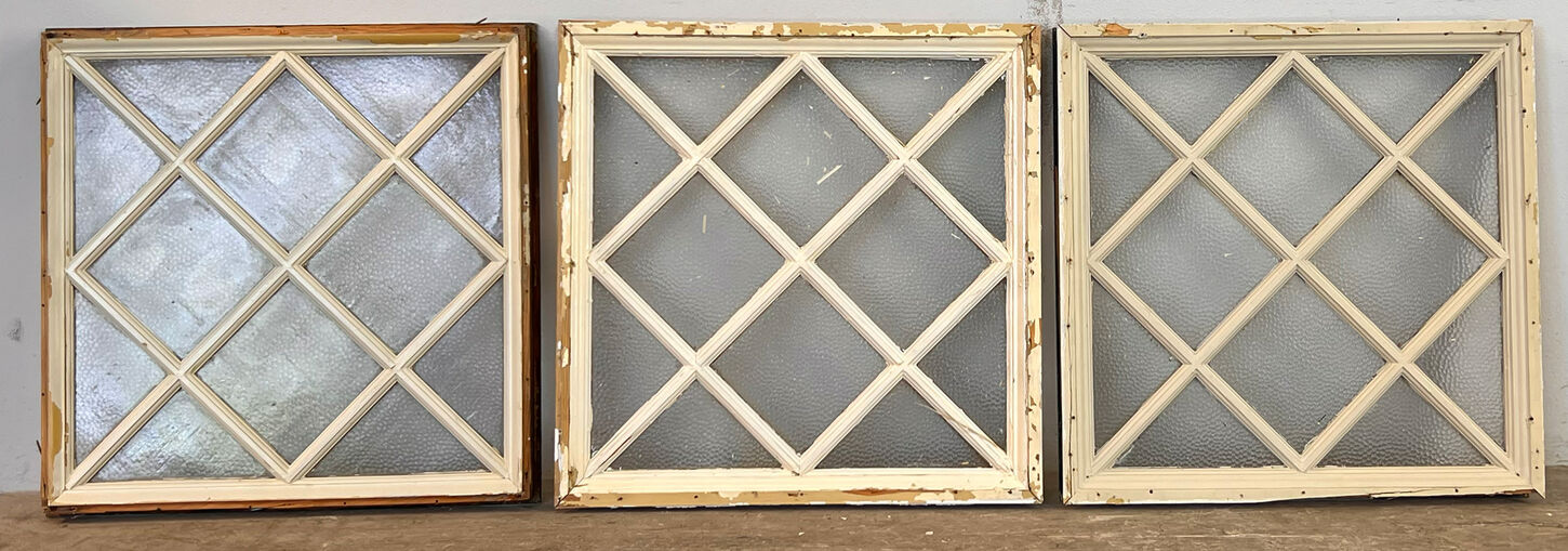 Vinduesramme med harlekinsprosser