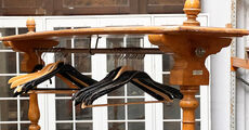 Garderobe i træ