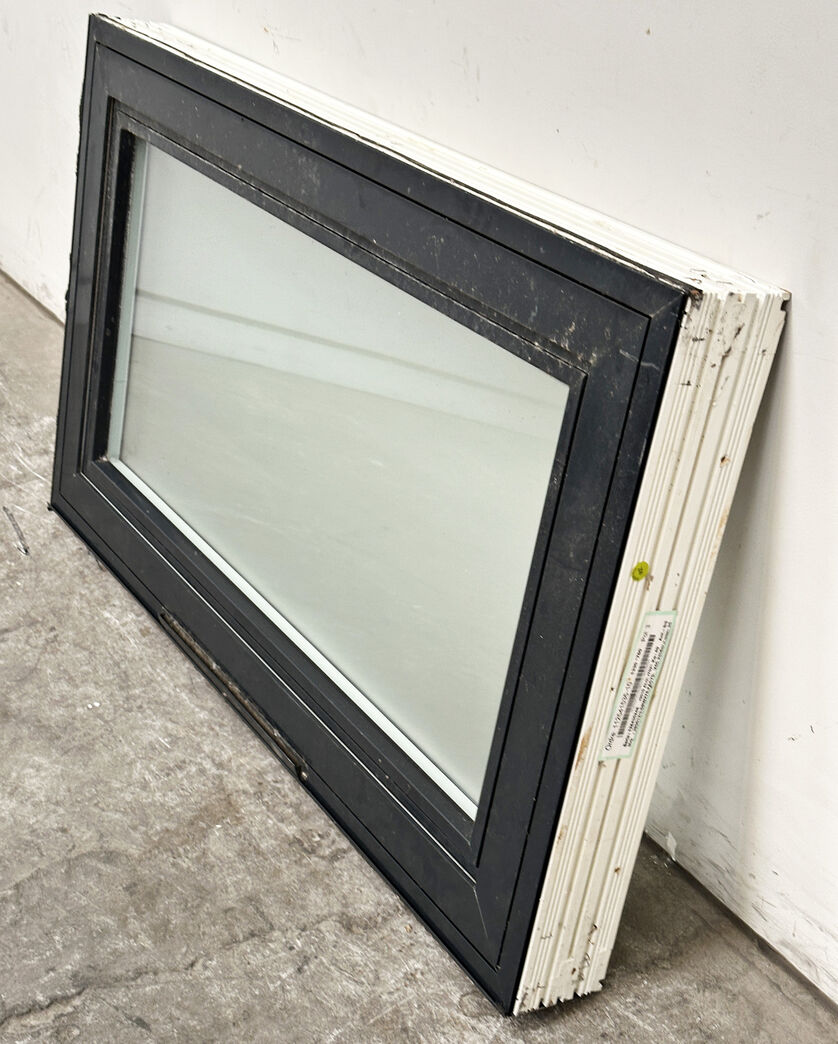 Træ alu vindue fra Velfac med matteret glas