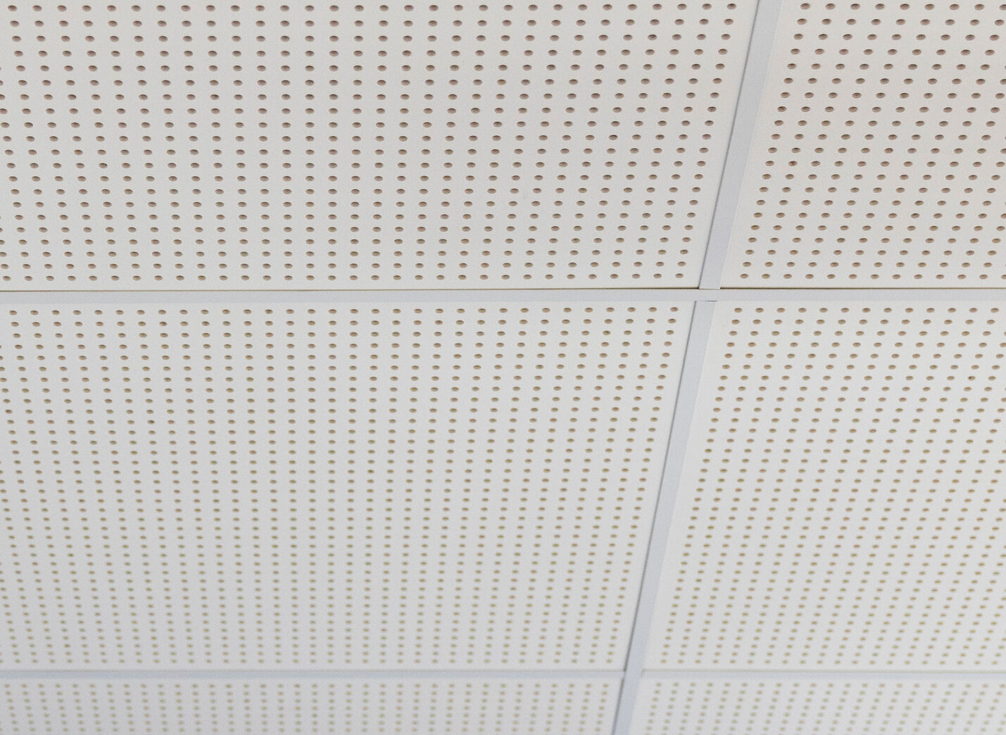 Gips akustikloft 575x575x12 mm Gips akustikloft 575x575x12 mm