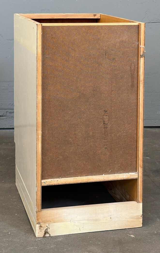 Grydeskab med overfalset låge v.h.