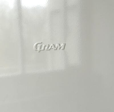 Gram køle/fryseskab i pæn stand