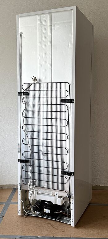 Gram køle/fryseskab i pæn stand