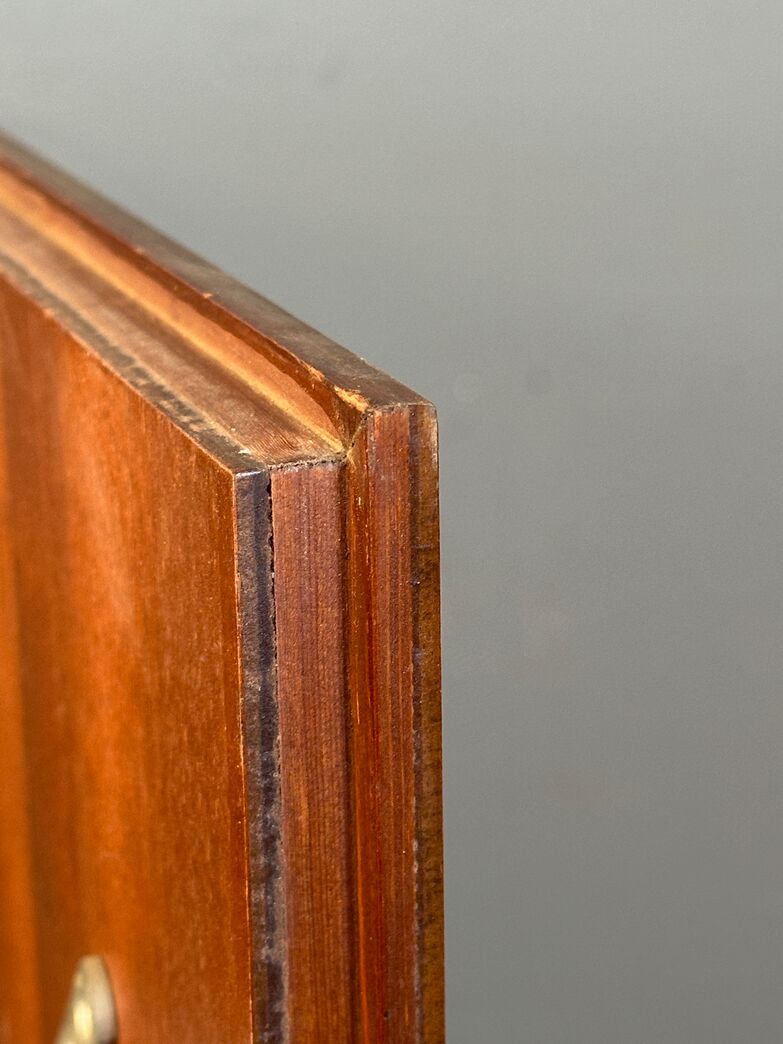 Grydeskab med overfalset låge h.h