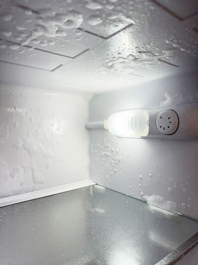 Gram køle/fryseskab