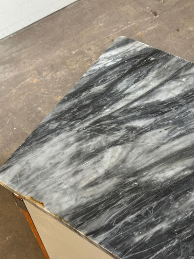 Tectum grydeskab med marmorplade