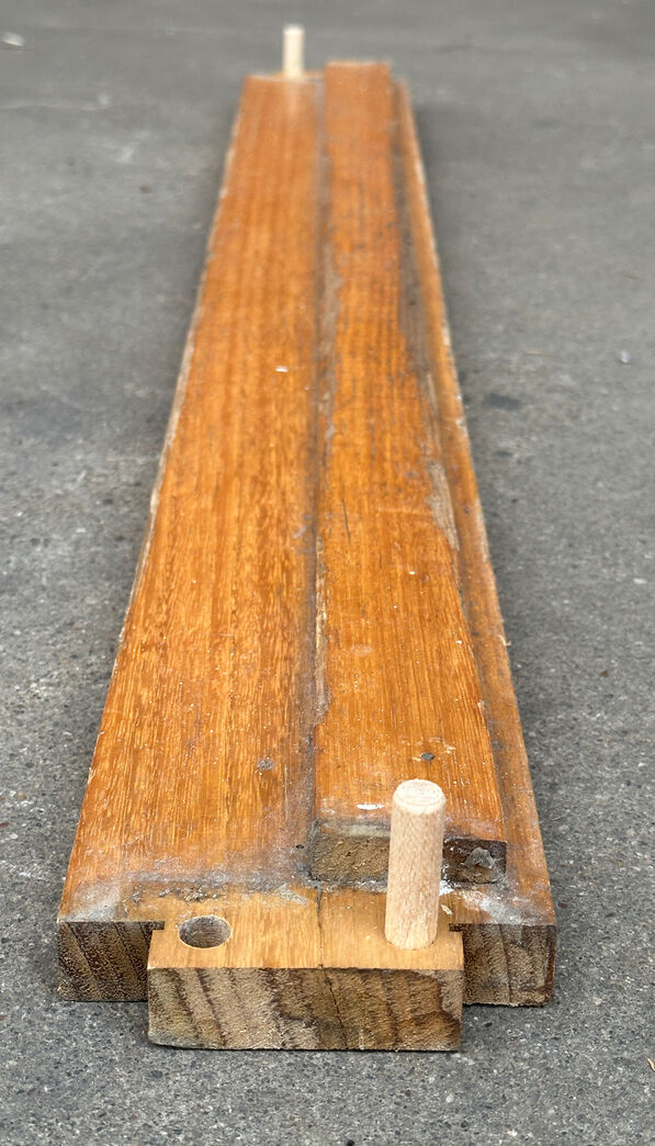 Bundstykke i egetræ til M9 karm