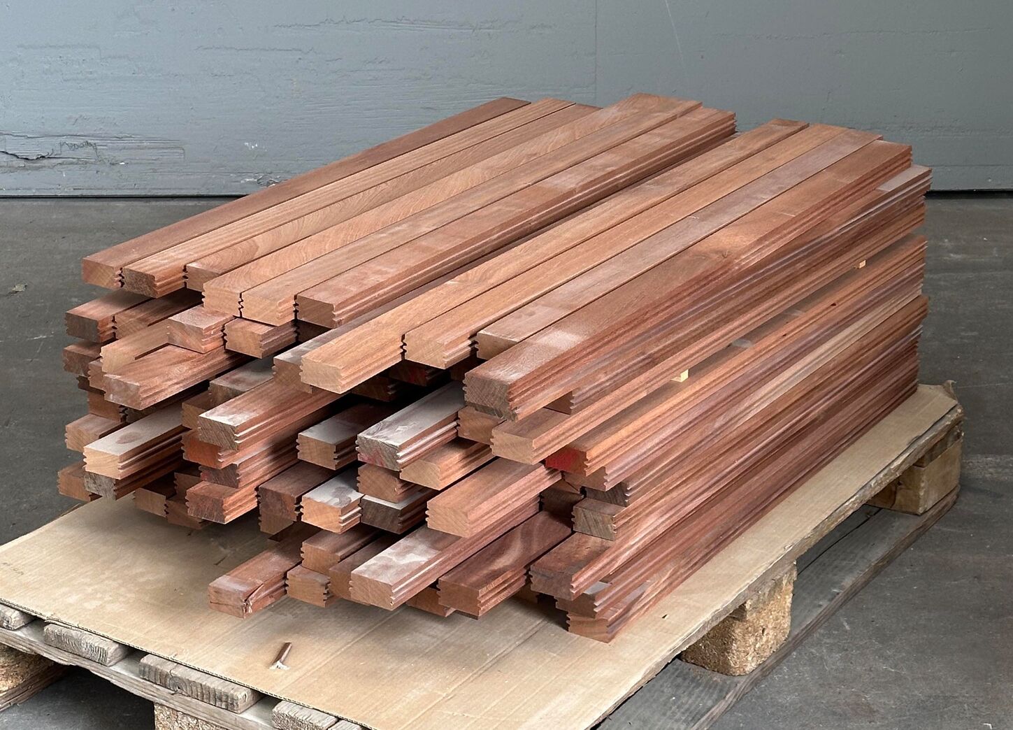 Mahogni 30x51 mm samlet parti - 116 lbm