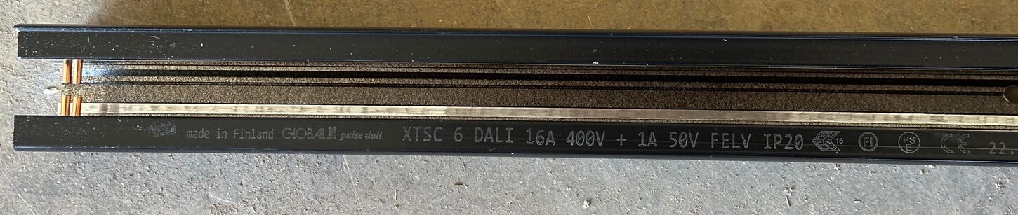 Sorte strømskinner, samlet parti - 47 lbm