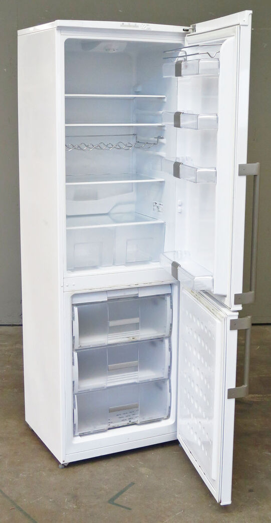 Gram køle/fryseskab