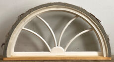 Halvcirkel vindue med fast karm