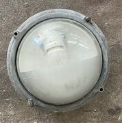 Gammel skotlampe afskærmet klart skærm