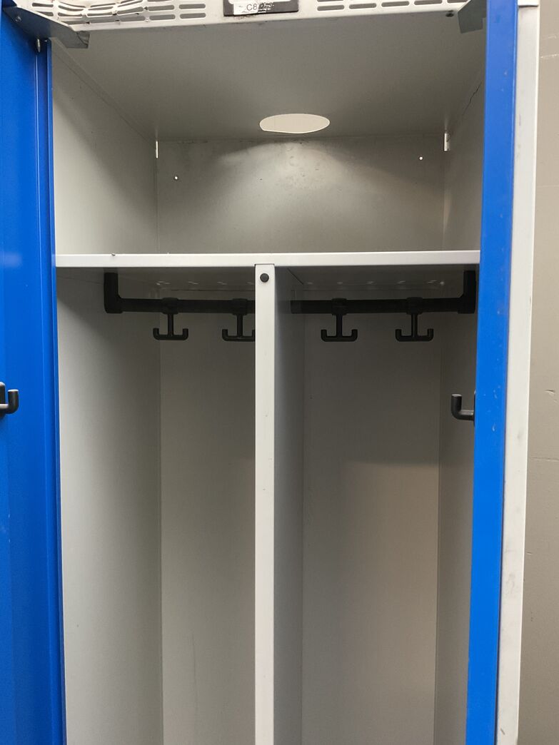 Metalskab med 4 låger