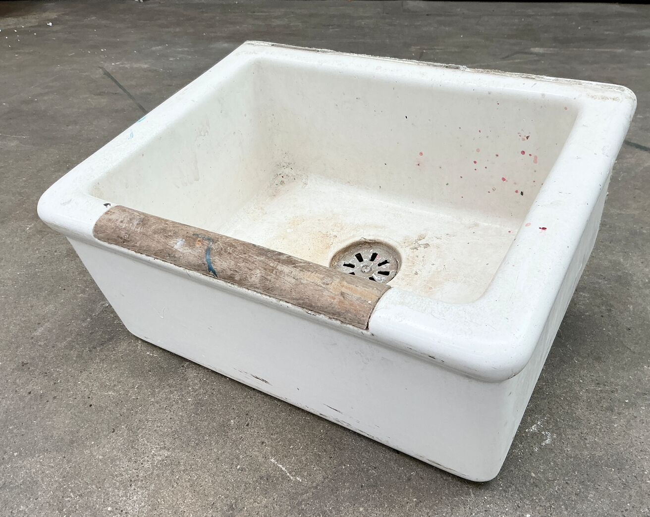 Udslagsvask med Egetræskant