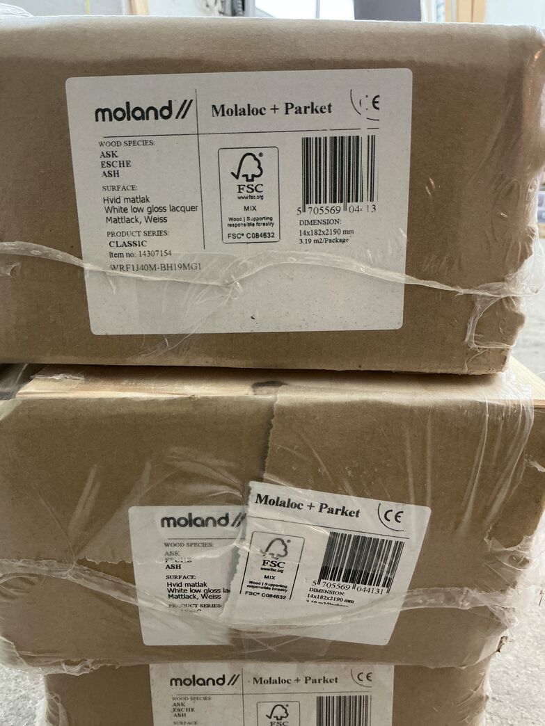 Molan gulv,  ask hvid matlak 9,5 m2