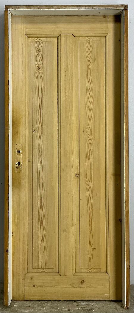 Fyldningsdør med karm