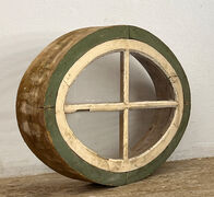 Ovalt vindue med sprosser