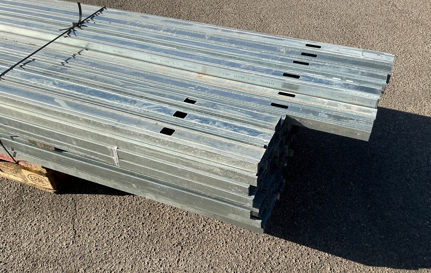 134 stk Stålprofil 70/40-0,46 L: 2985 til 3600 mm