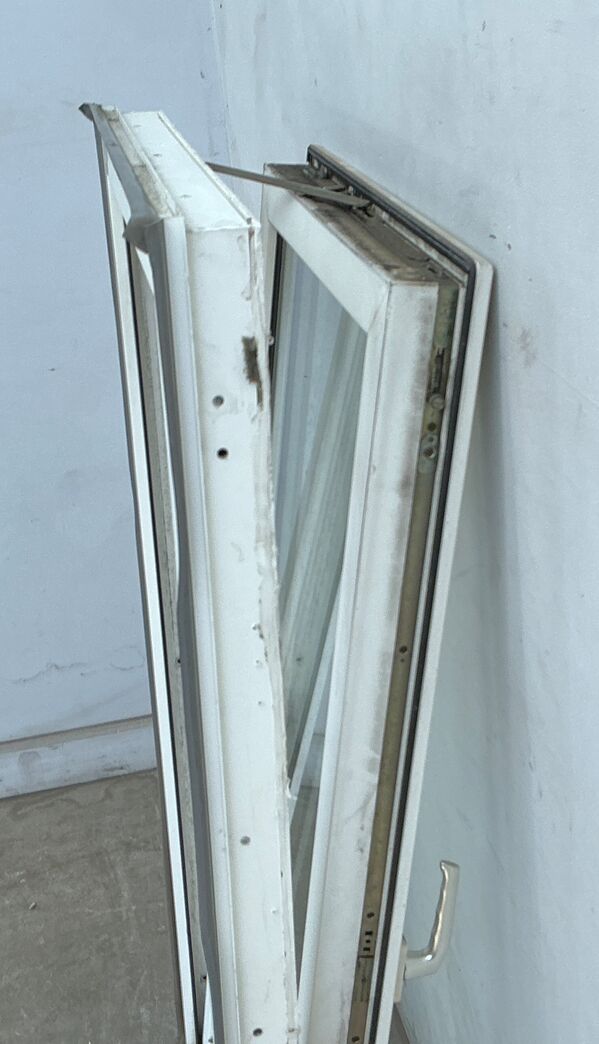 Plast termovinduer med dreje/kip