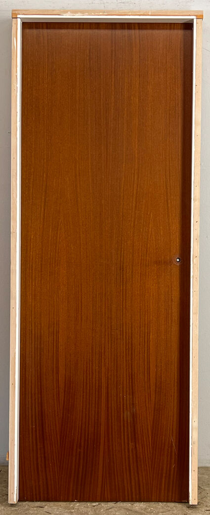 Mahognifineret dør med karm