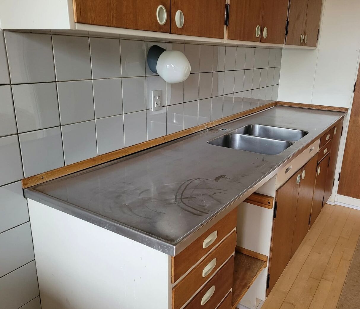 Originalt komplet 60'er køkken