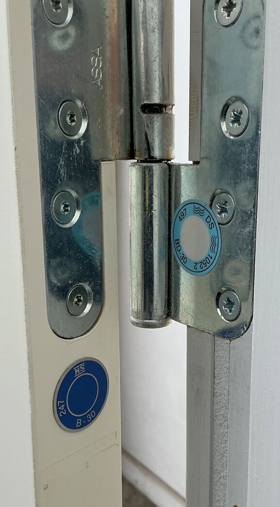 BD30 branddør m/ karm