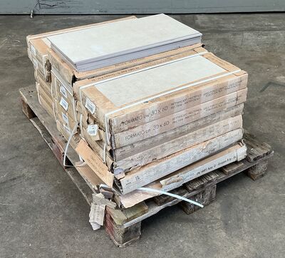 28 m2 Væg/gulv fliser farve beige 305x609 mm