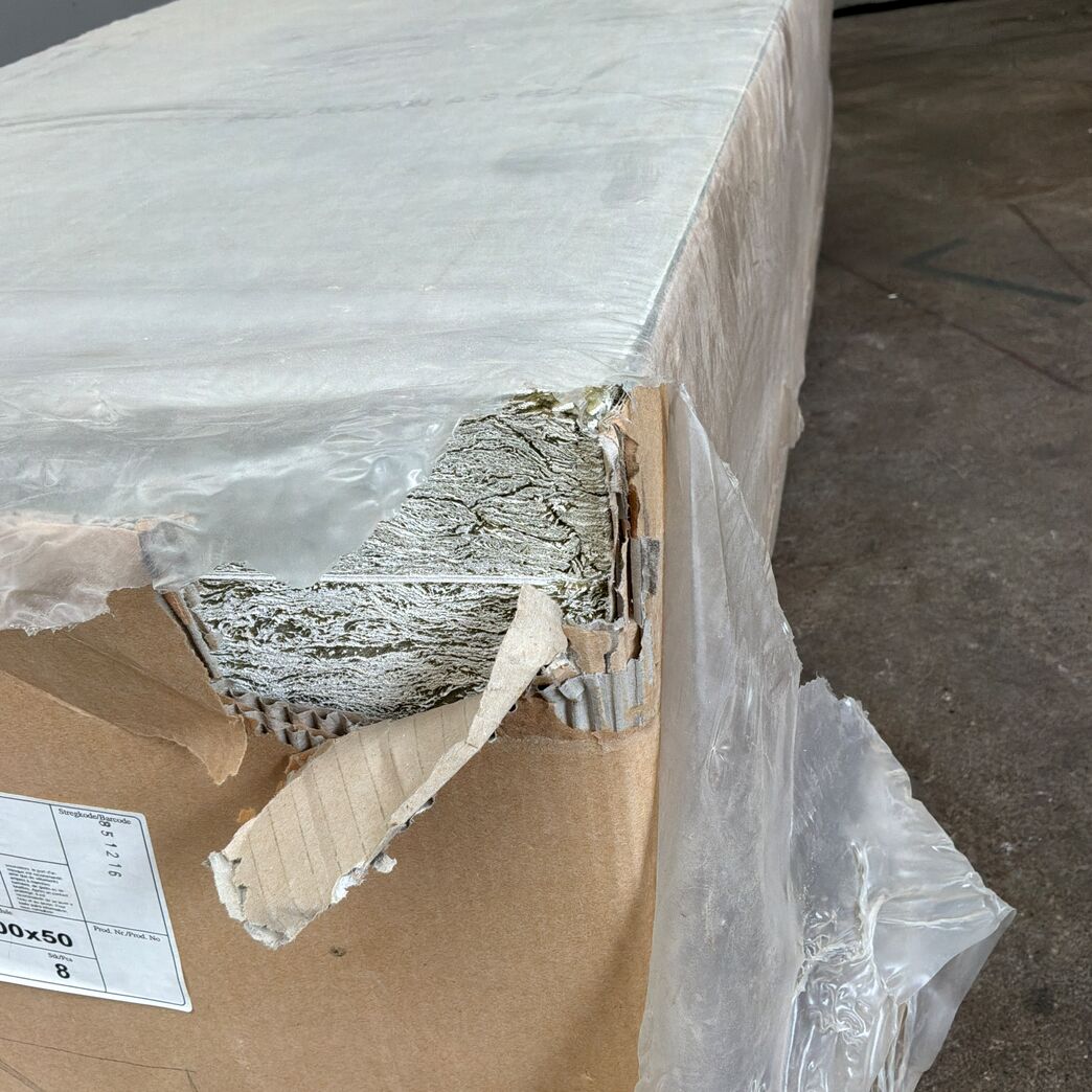 5,76 m2 Rockfon Opal akustikloftplader 1200 x 600 x 50 mm.
