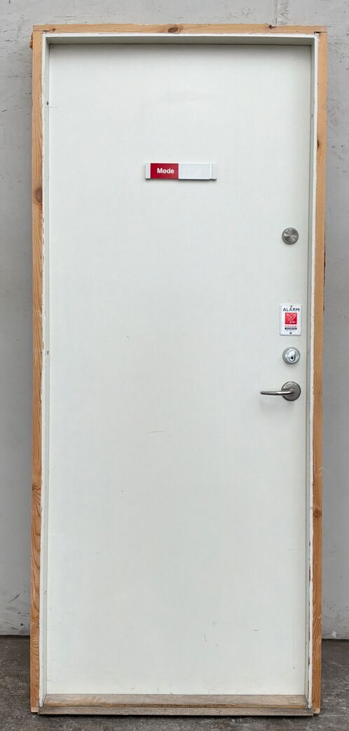 Massiv dør M9 m/karm
