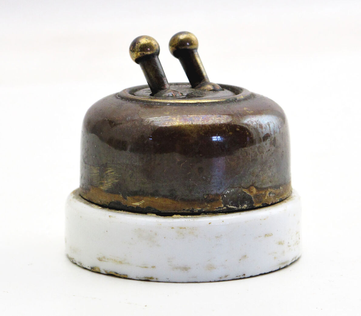 Messing krone afbryder