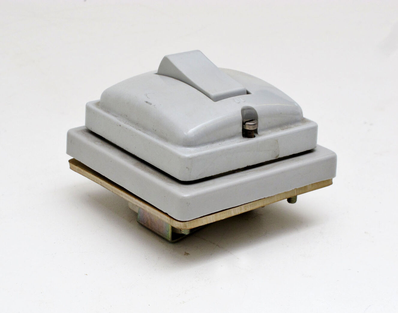 LK afbryder 1-pol - grå