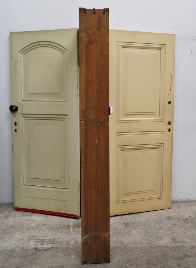 2 sammenhængende fyldningsdøre