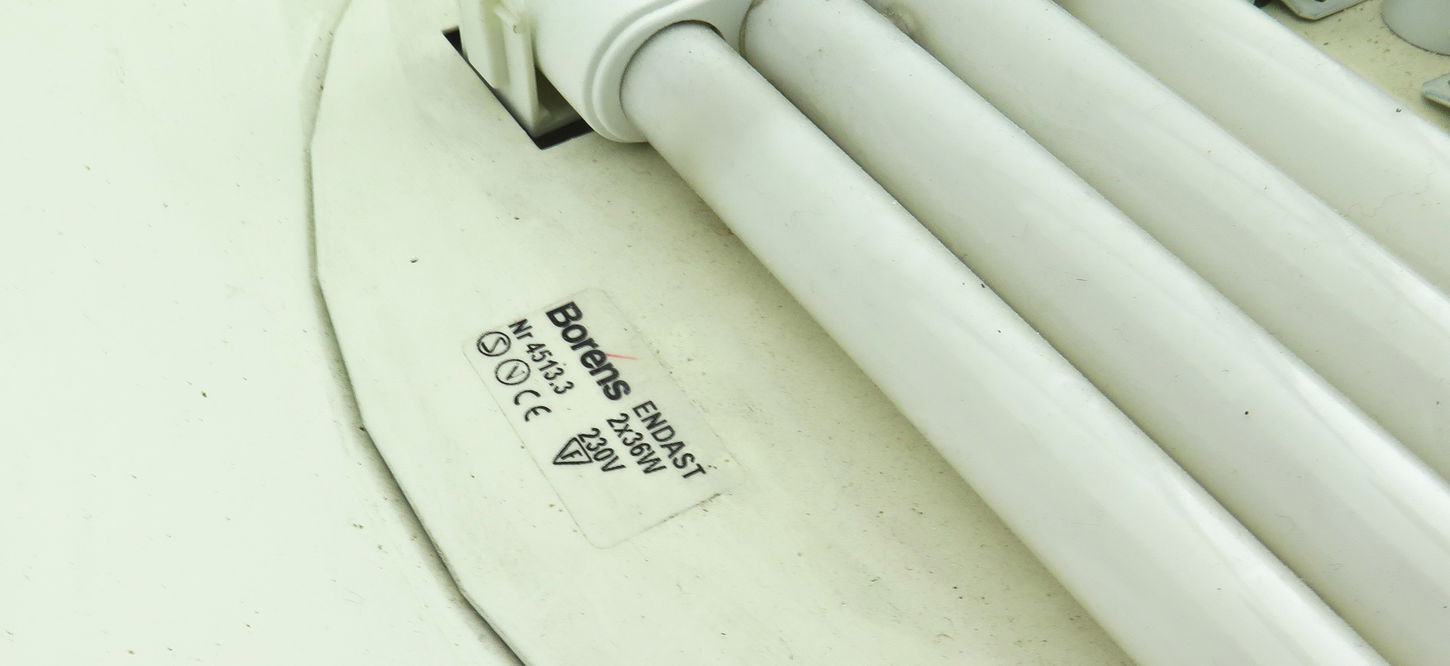 Borens loftlampe 2 x 36 W