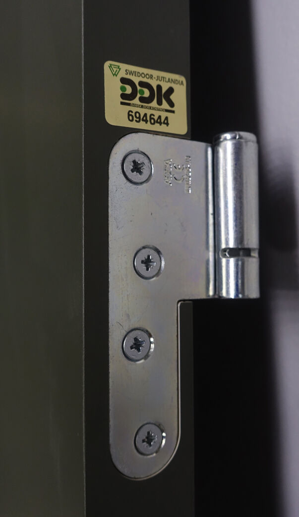 Nyere indvendig dør uden karm