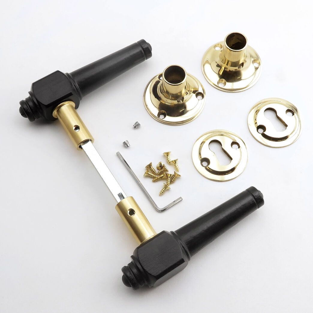 Trægreb til gammel dør - spidsgreb i sortlakeret bøg