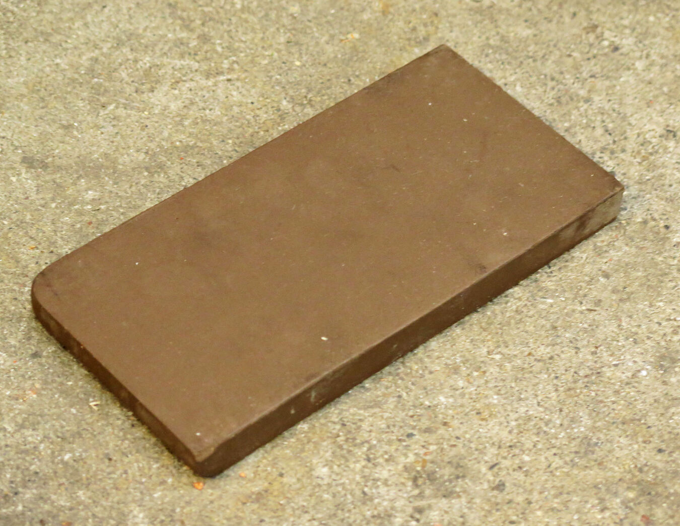 Hasle hjørneklinke, mørk brun, venstre