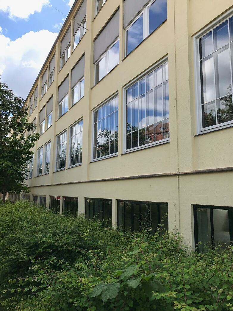 Kæmpe vinduesramme fra 