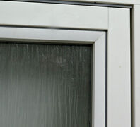 Termovindue med satineret glas
