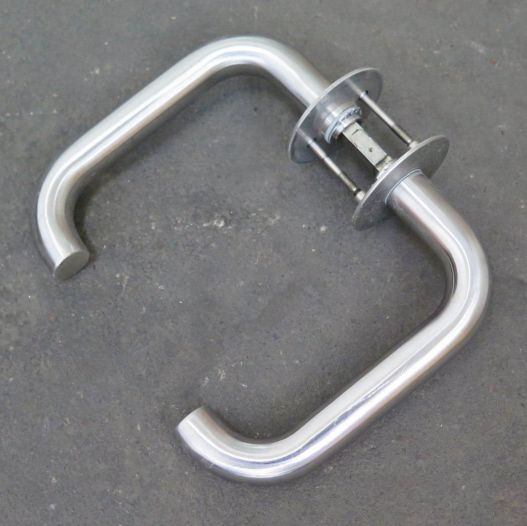 Dørgreb i stål fra Ruko, U-form, 19 mm