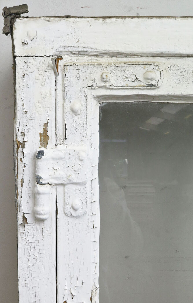 Sprossevindue med kittet enkeltlagsglas