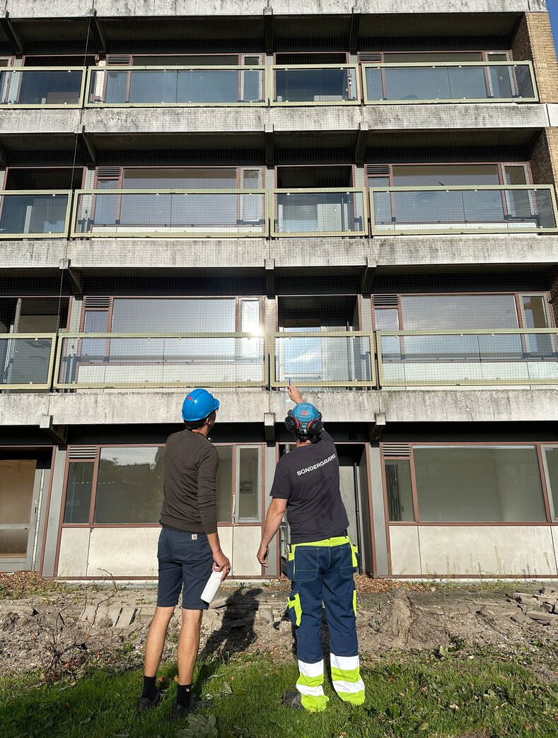 Lille skab - højrehængt låge