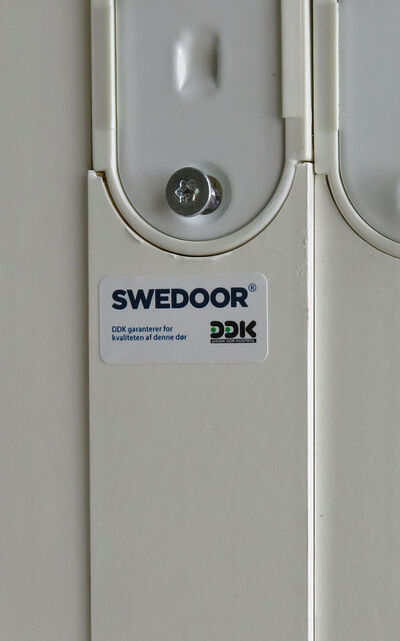 Indvendig dør uden karm M9